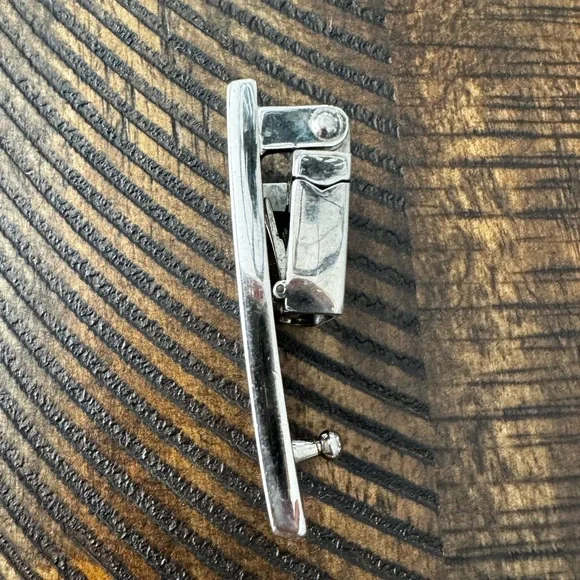 GUCCI Silver Belt Buckle  Mens Fashion Accessory - Picture 4 of 10